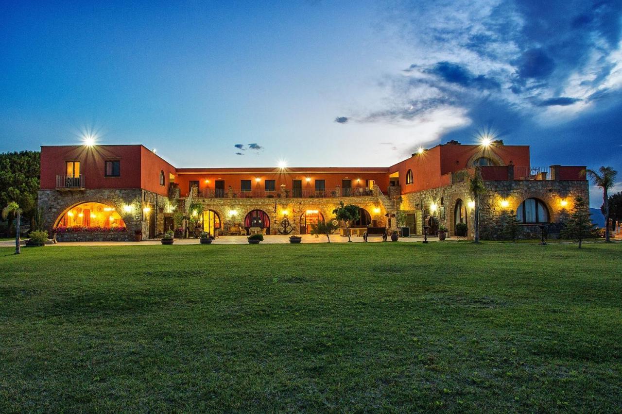 Agriturismo Donna Germana ชิโรมารีนา ภายนอก รูปภาพ